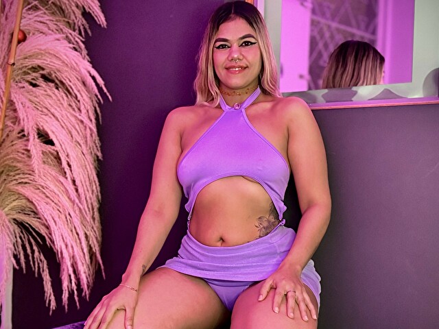 Angelinad's profile - Image n°38