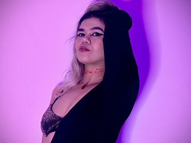 Angelinad's profile - Image n°51