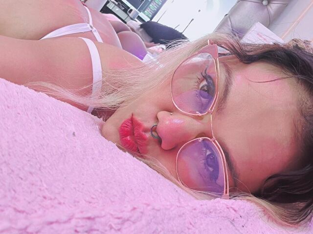 Angelinad's profile - Image n°22