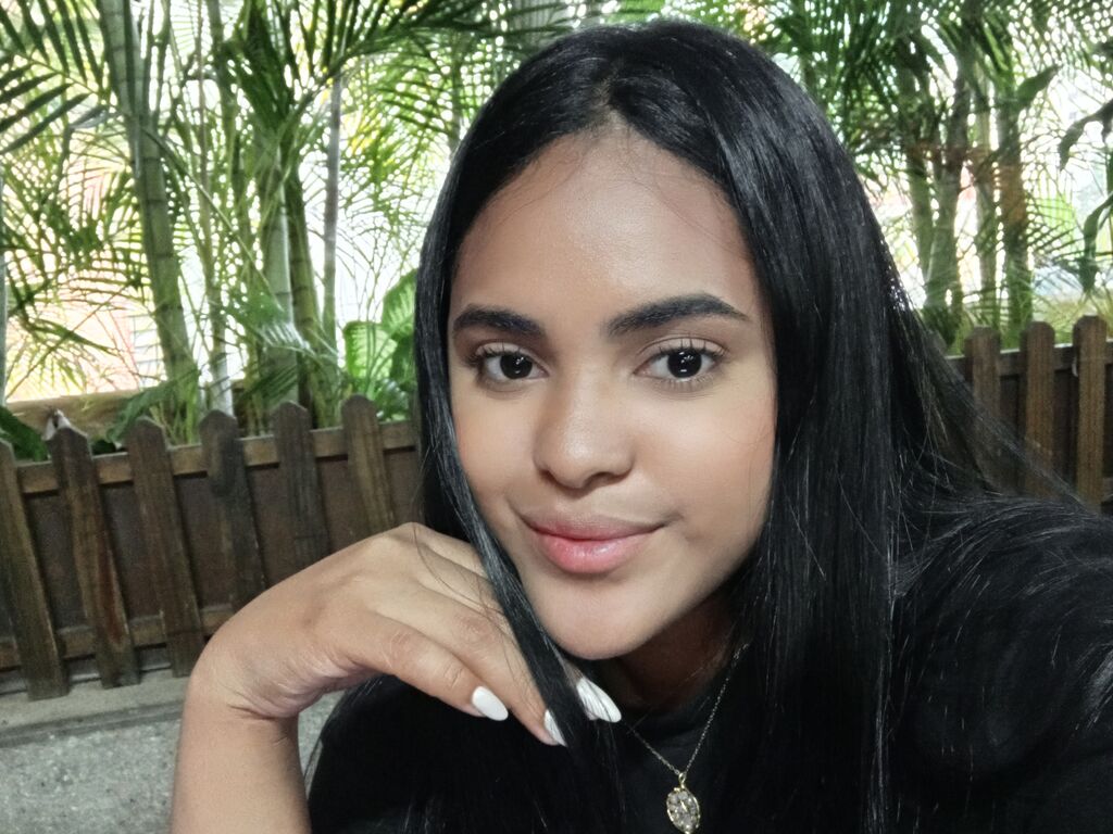 Angelinrosse's profile - Image n°2