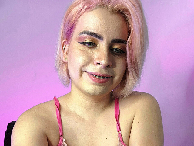 AngellFemboy's profile - Image n°1
