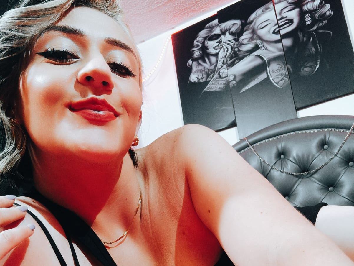 Angelynaughtyy's profile - Image n°0
