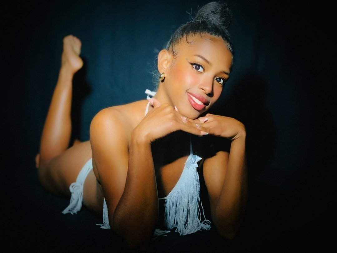 Perfil con Angeya_Petite - Imagen  n°2