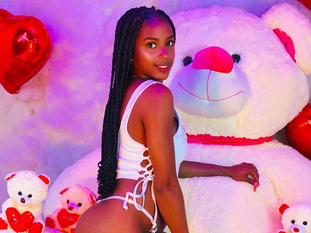 Perfil con Angeya_Petite - Imagen  n°1