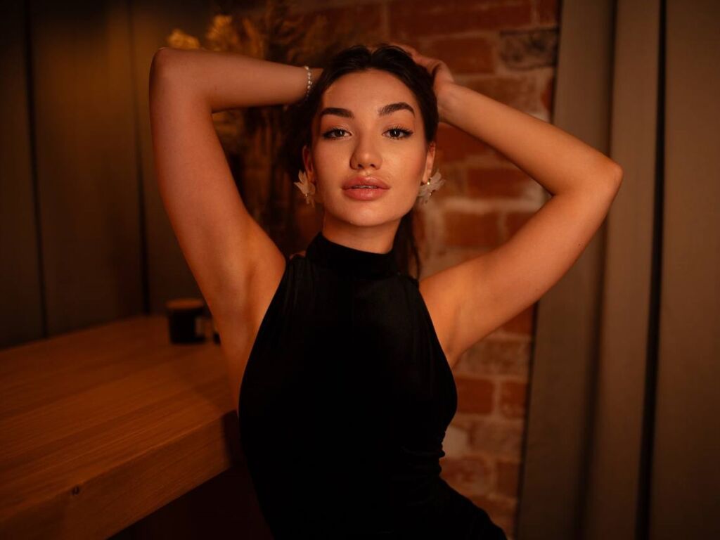 Angiecalloway's profile - Image n°1