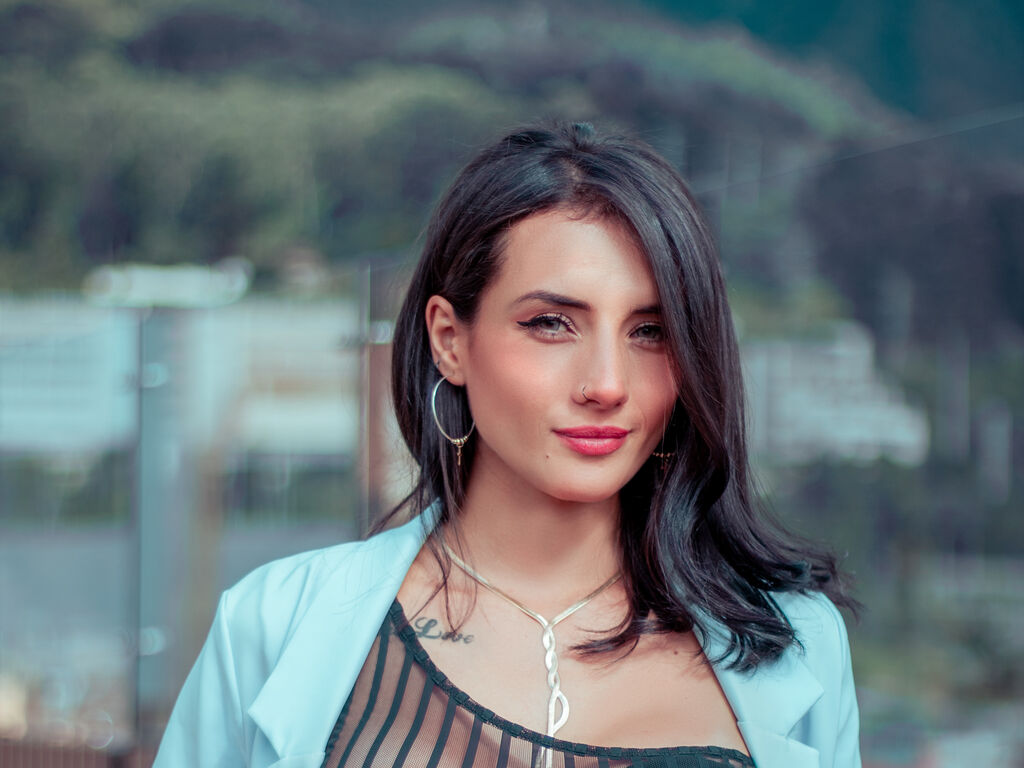 AngieSummers's profile - Image n°4