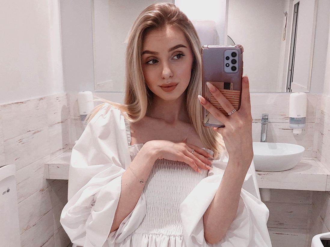 Anialov's profile - Image n°0