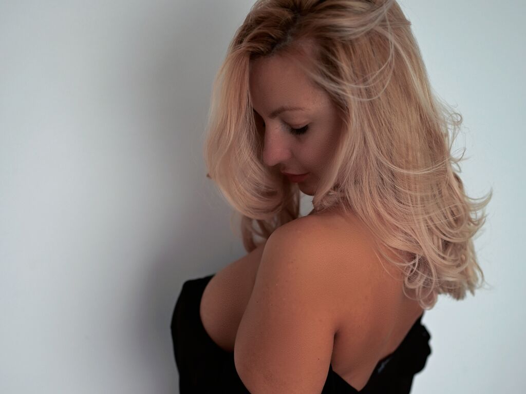 Profil de Anidablonde - Photo n°1