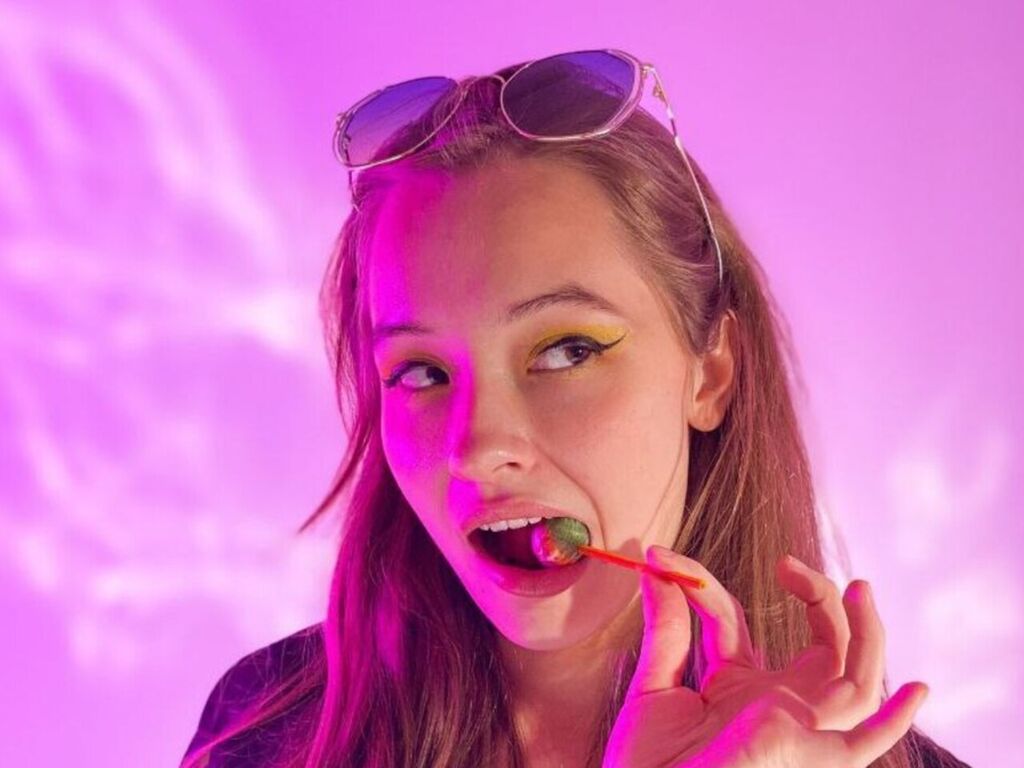 Perfil con Anikanavaro - Imagen  n°0