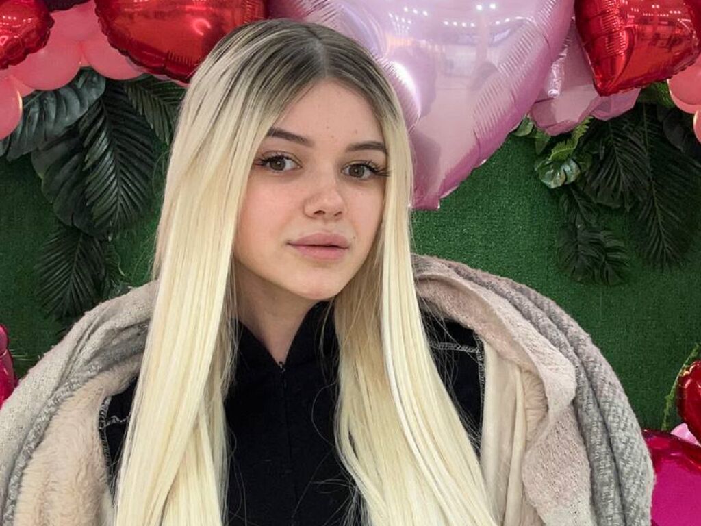 Anitabarton's profile - Image n°0