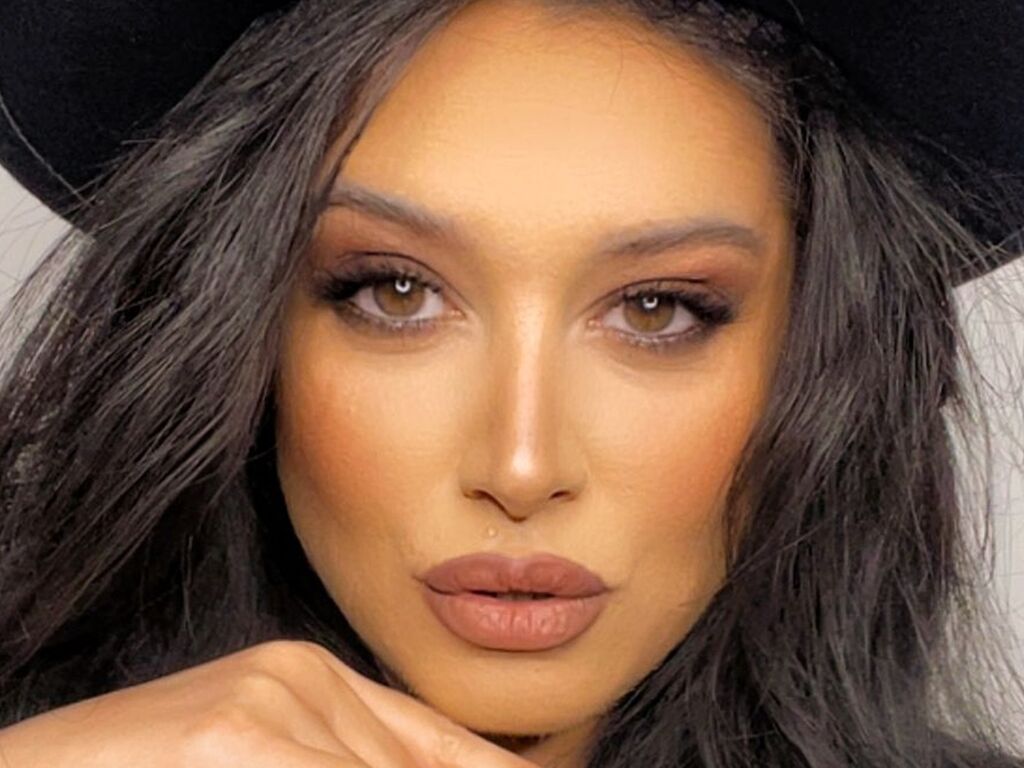 Annabanks's profile - Image n°3