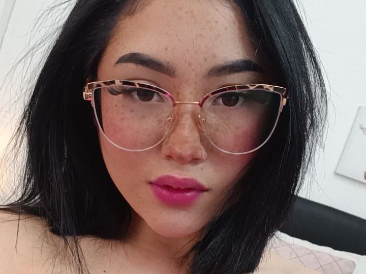 Annakomatsuu's profile - Image n°0