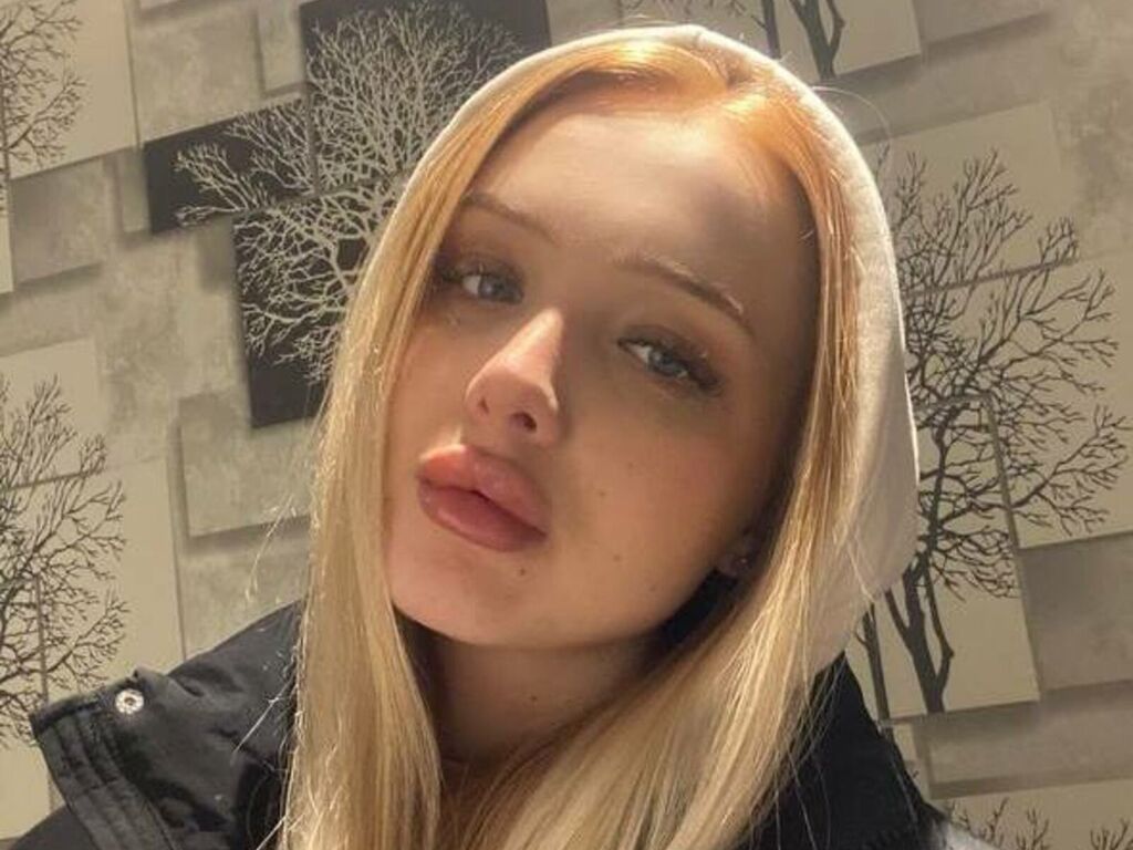 Annatkins's profile - Image n°0