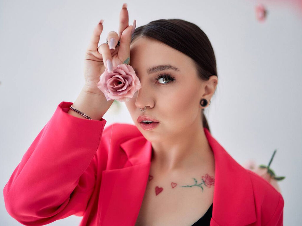 Annbenzo's profile - Image n°2