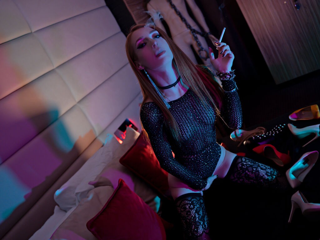 Annedevine's profile - Image n°1