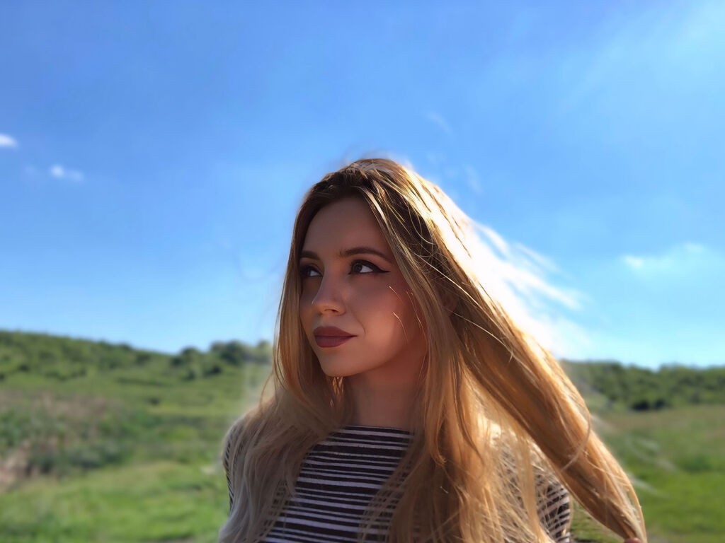 AnneSinclair' profilo - Immagine n°1