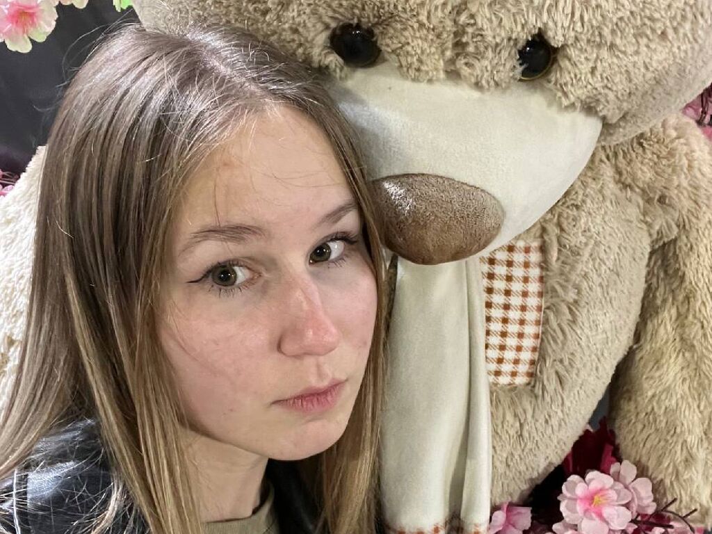 Annetknight's profile - Image n°0