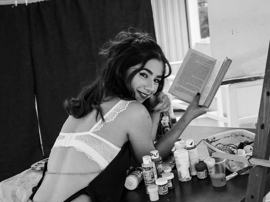 Annieclay's profile - Image n°1