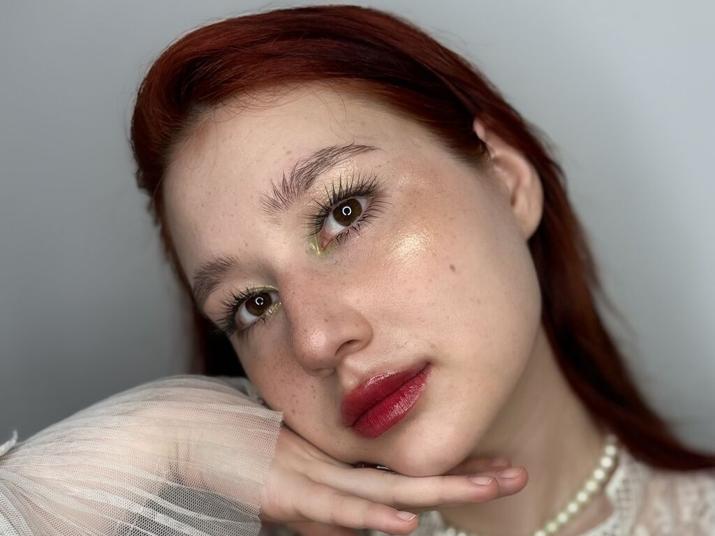 Annielanson's profile - Image n°1