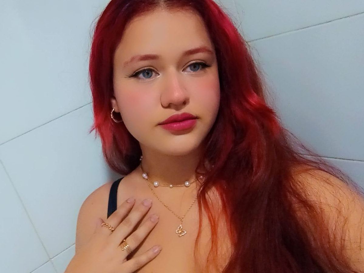 Annieredcol's profile - Image n°0