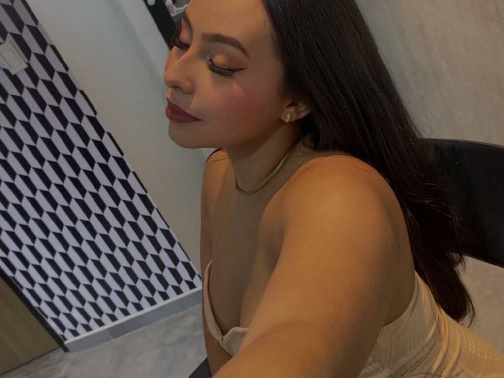 Annitacharlote's profile - Image n°0