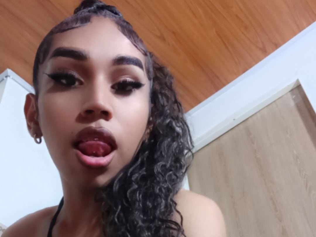 Annyjhonsonxx's profile - Image n°1