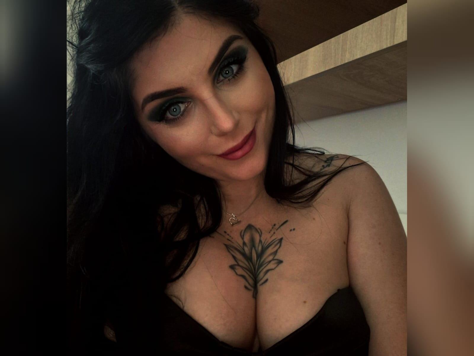Annyvegas's profile - Image n°2