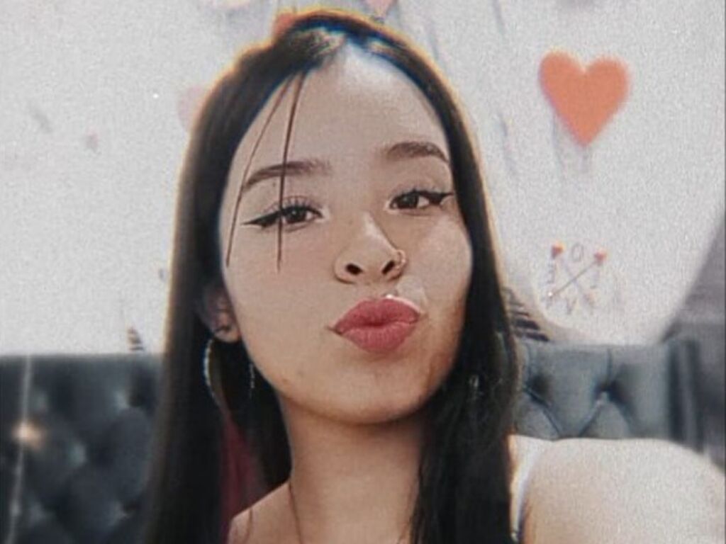 Anthonellaleewis's profile - Image n°0