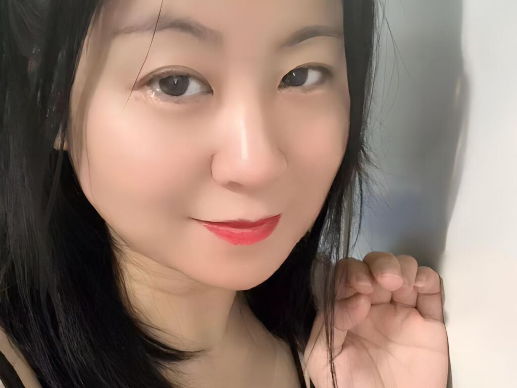 Antoniazora's profile - Image n°0