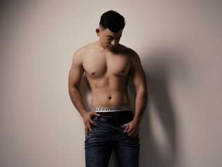 Apolo_Ferrer's Sexcam