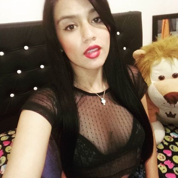 aprildolly's profile - Image n°0