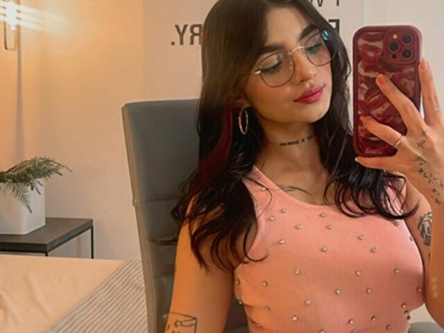 Aprilqueen's profile - Image n°1