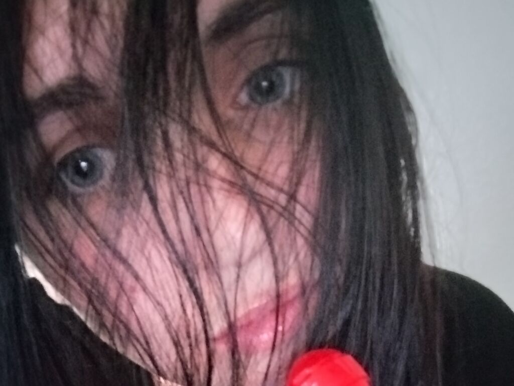 Aprilsummerlin's profile - Image n°0