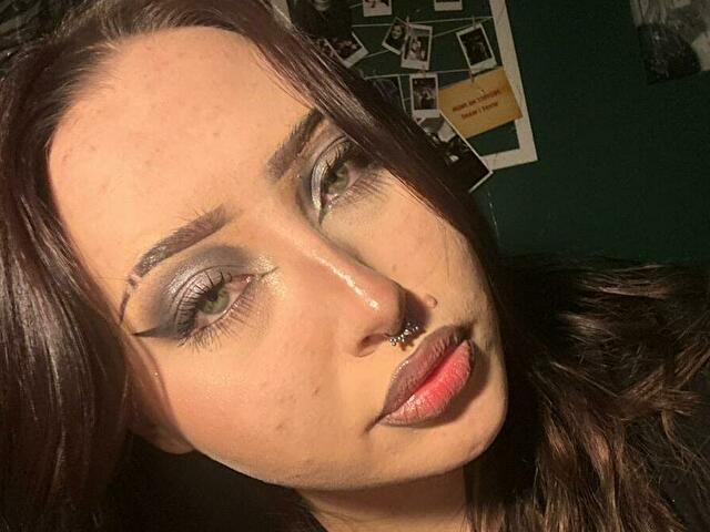 AriaBigTits's profile - Image n°1