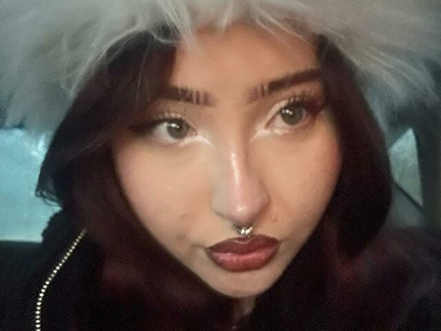 AriaBigTits's profile - Image n°3