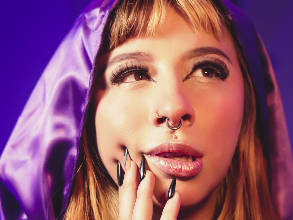 Ariaholly's profile - Image n°2