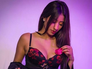 Sexo por webcam con AriaMoon