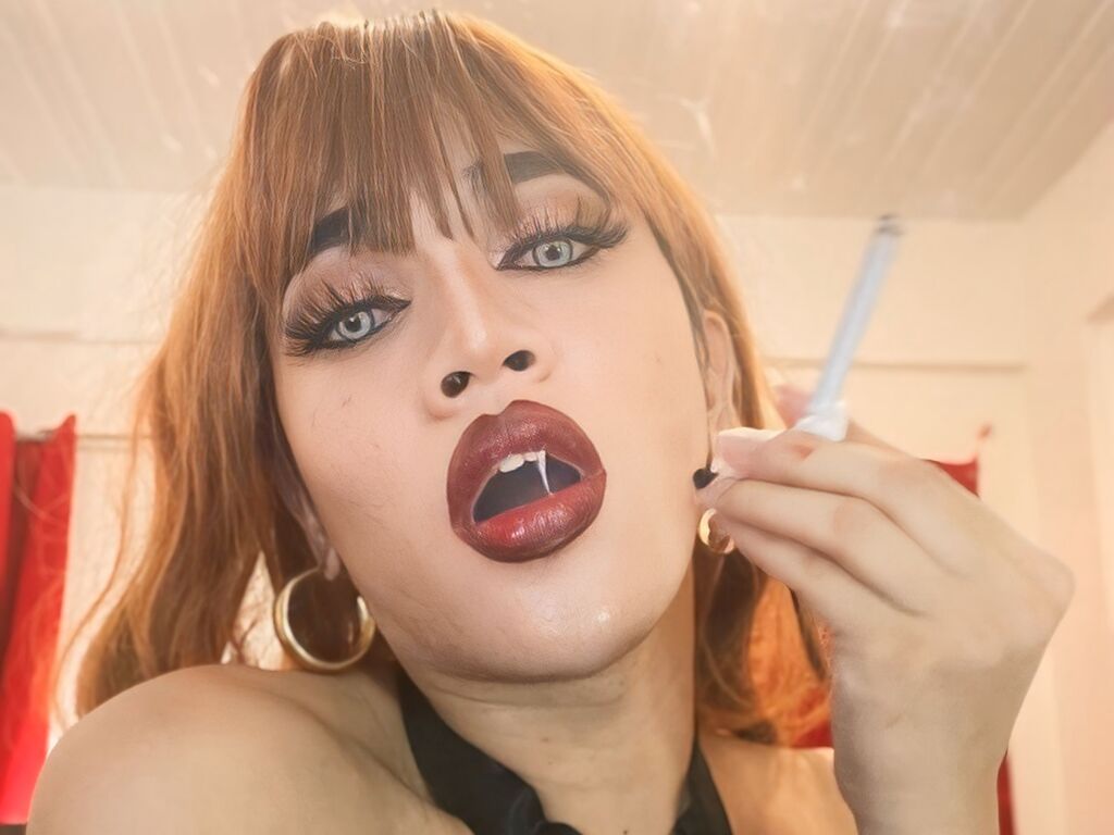 Arianaedwards's profile - Image n°0