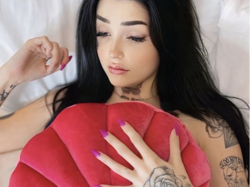 Arianahoney's profile - Image n°1