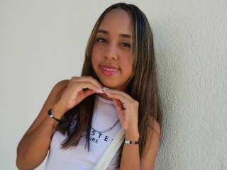Sexo por webcam con Arianaivers