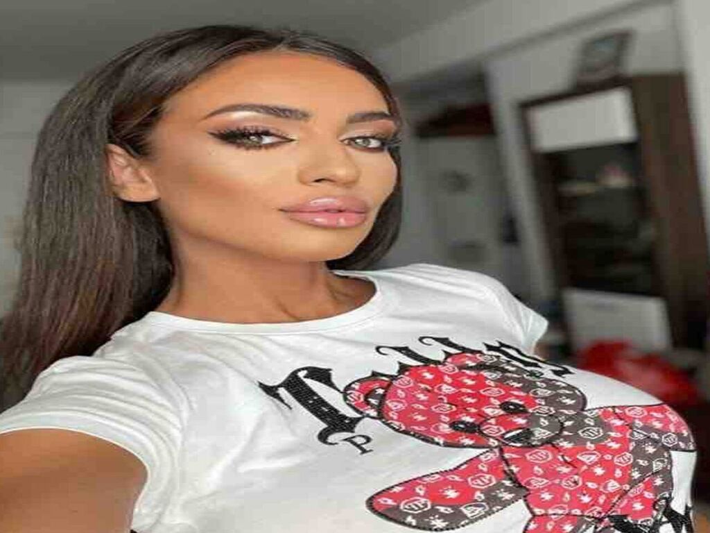 Profil de ArianaKroft - Photo n°9