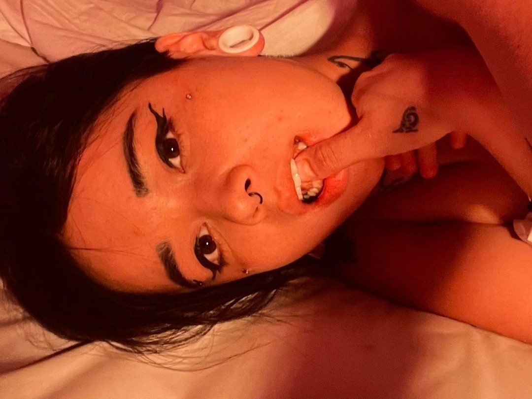 Profil de Arianawhitee - Photo n°0
