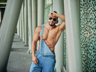 Aronbulgarelli019's Sexcam