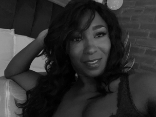 Webcam sex con Ashaila