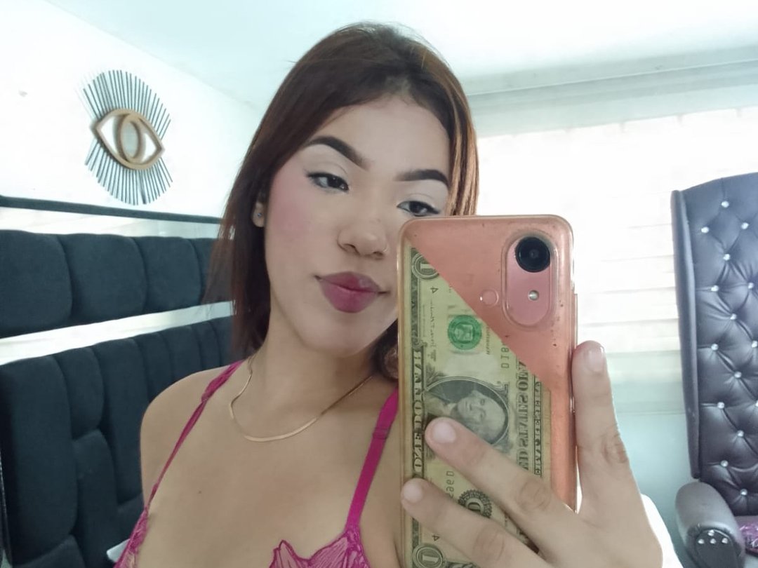 Perfil con Ashley_Girl_Queen - Imagen  n°0