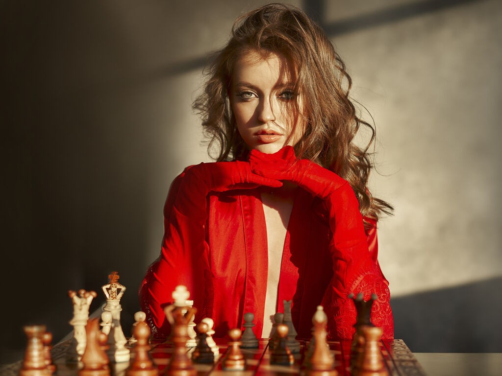 AshleyDouglas's profile - Image n°2