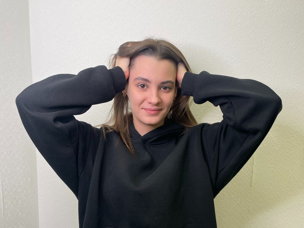 Ashleyfarman's profile - Image n°0