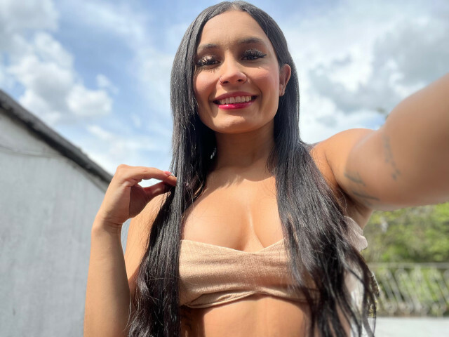 Ashlyferrer's profile - Image n°3