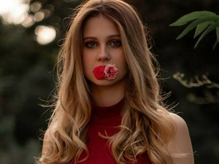 Webcam sex con AsterUmbriel