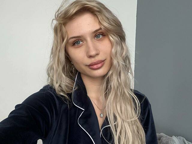 Astoria's profile - Image n°11